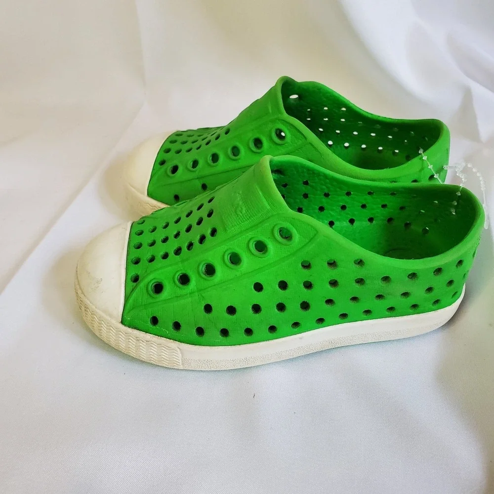Size C6 Native Jefferson Grasshopper Green/Shell‎ White